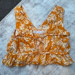 Zara Women's Orange and White Leaf Crop Top
